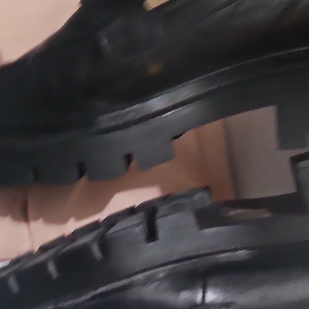 197072985660 EDIT PRODUCT  Stuart Weitzman Soho Loafer, BLACK. USED
